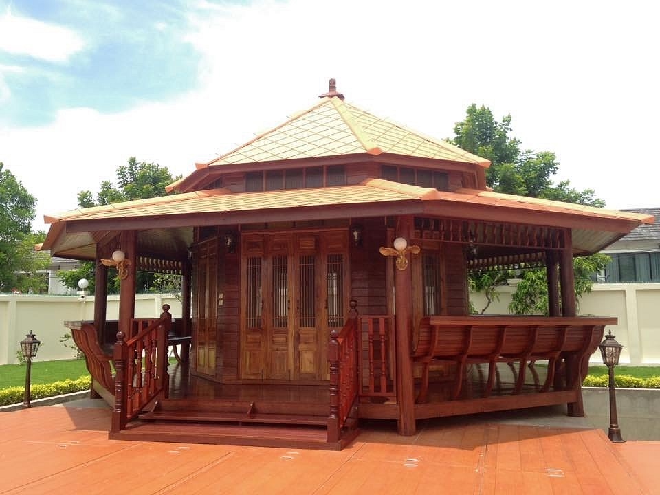 เรือนรับรองขนาดใหญ่
